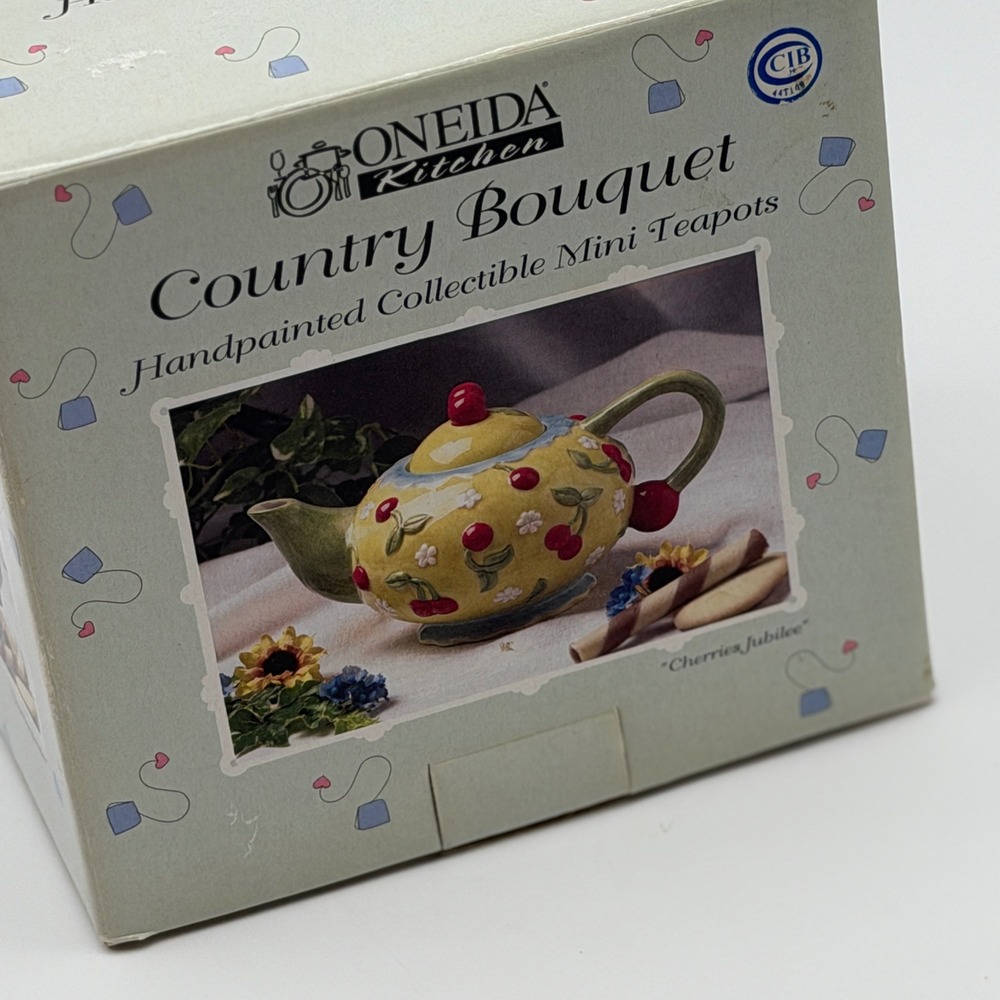 Oneida Kitchen Country Bouquet Cherries Jubilee Mini Teapot Handpainted 2001 NIB